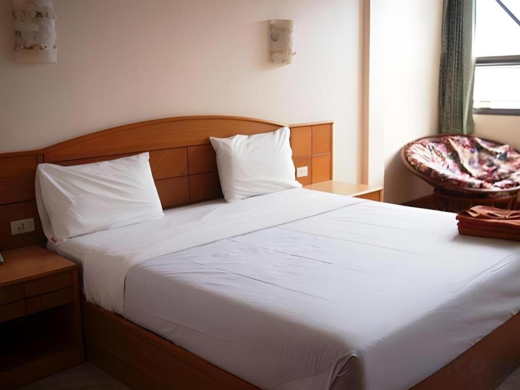 P.72 Hotel Pattaya Extérieur photo