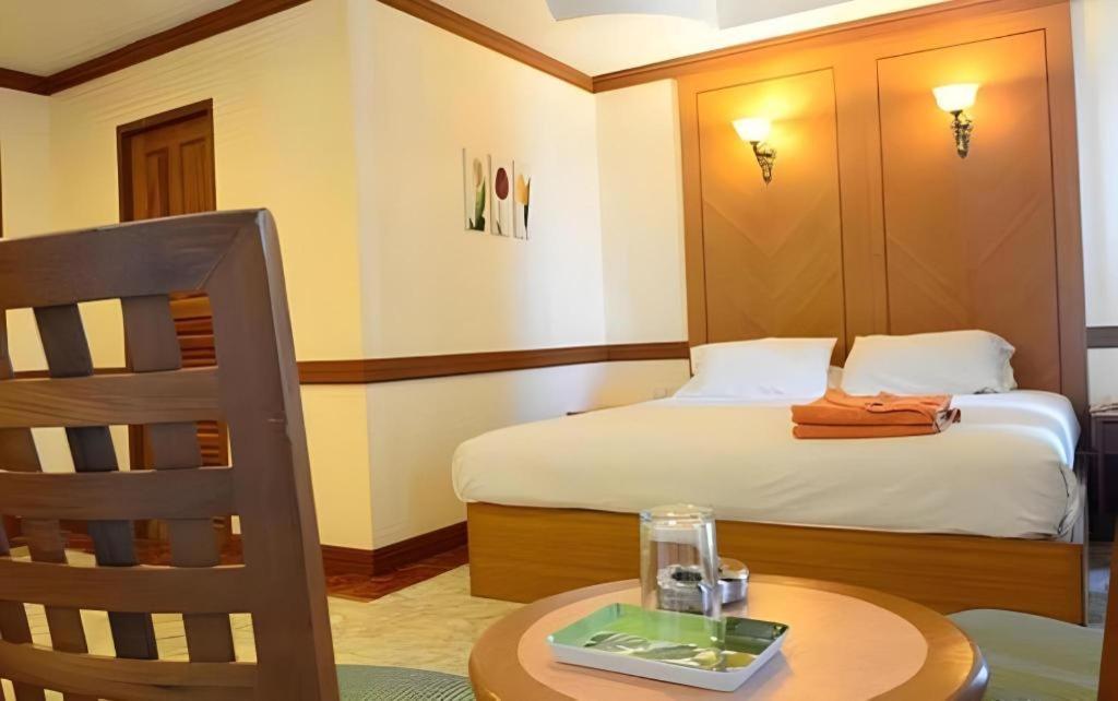 P.72 Hotel Pattaya Extérieur photo