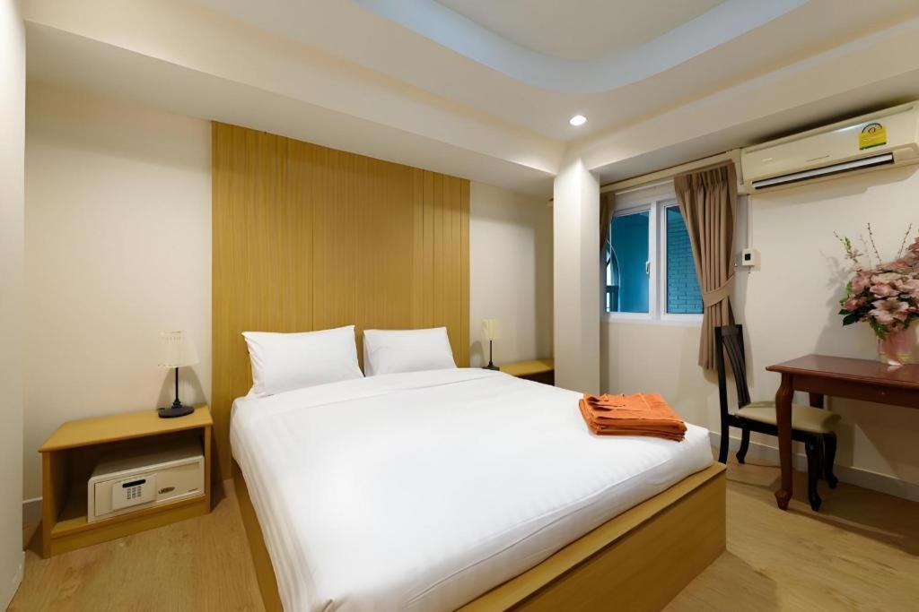 P.72 Hotel Pattaya Extérieur photo