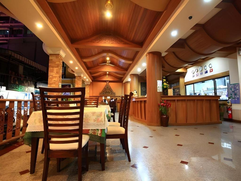 P.72 Hotel Pattaya Extérieur photo