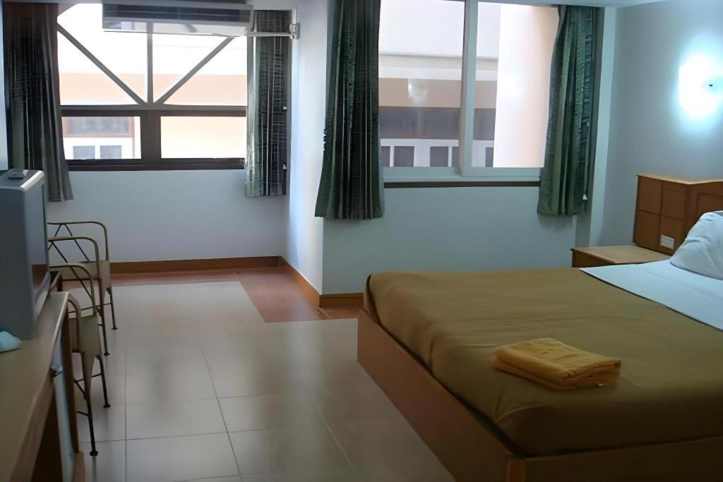 P.72 Hotel Pattaya Extérieur photo