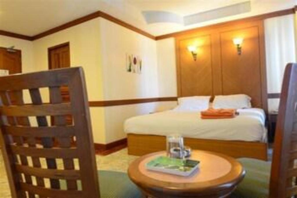 P.72 Hotel Pattaya Extérieur photo