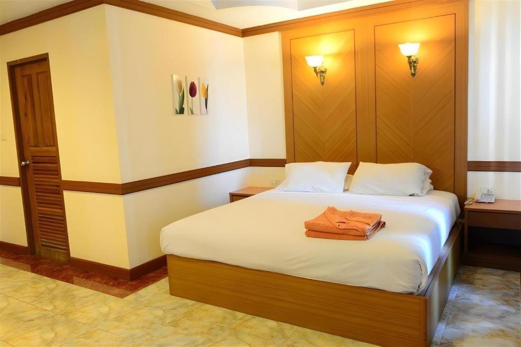 P.72 Hotel Pattaya Extérieur photo